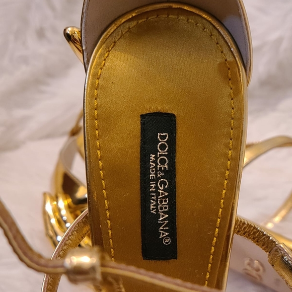 DOLCE & GABBANA Mirrored-Leather High Heels - Picture 6 of 6